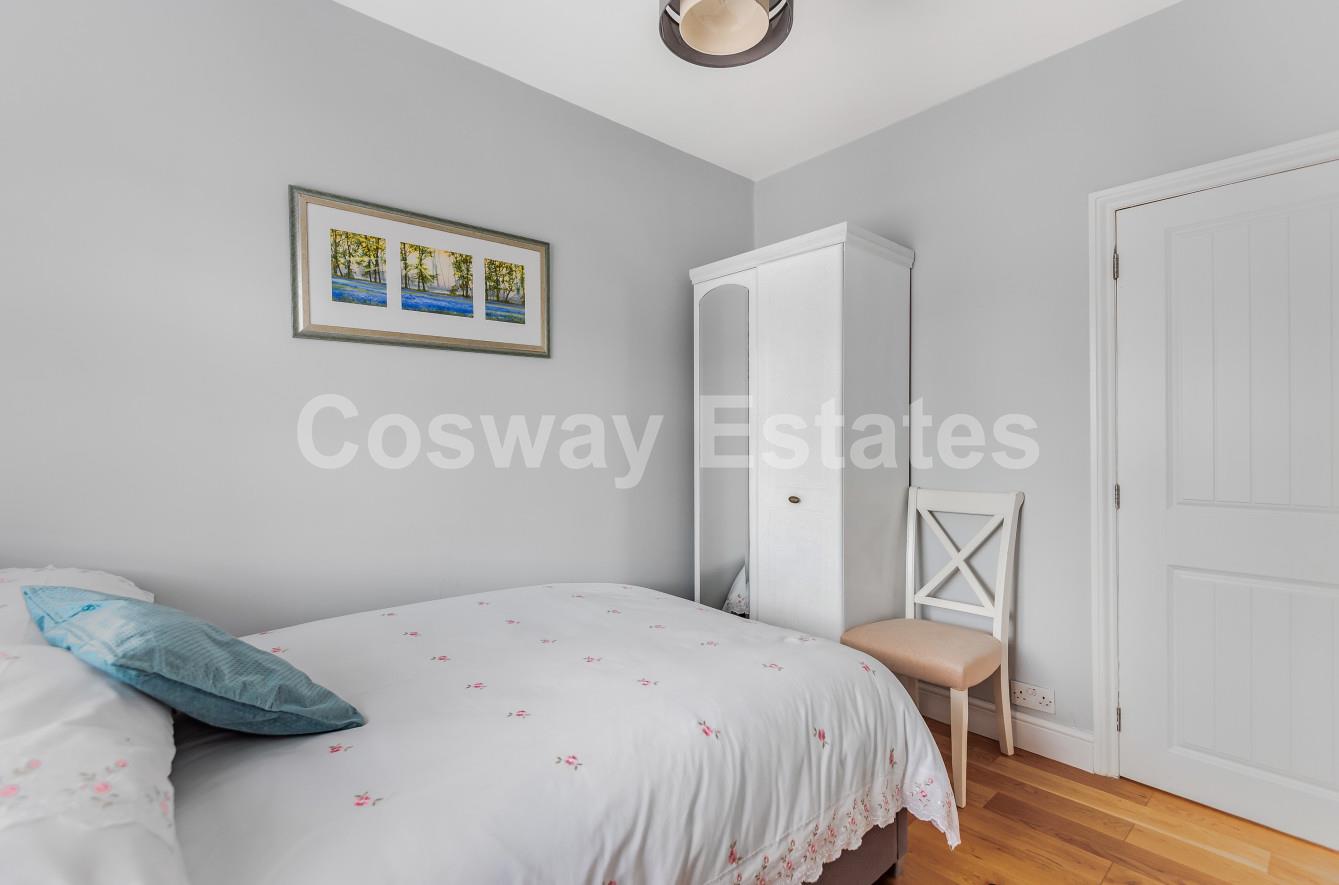 13 Hale Grove Gardens, Mill Hill
